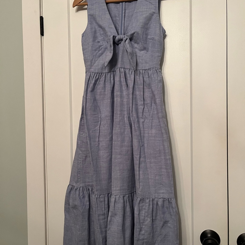 Elegant Blue Maxi Dress with Bow